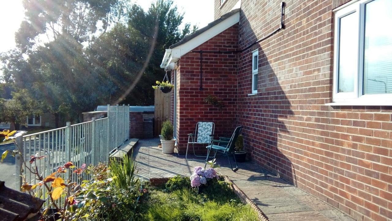 Lavender House Hotel Bridgend  Exterior foto